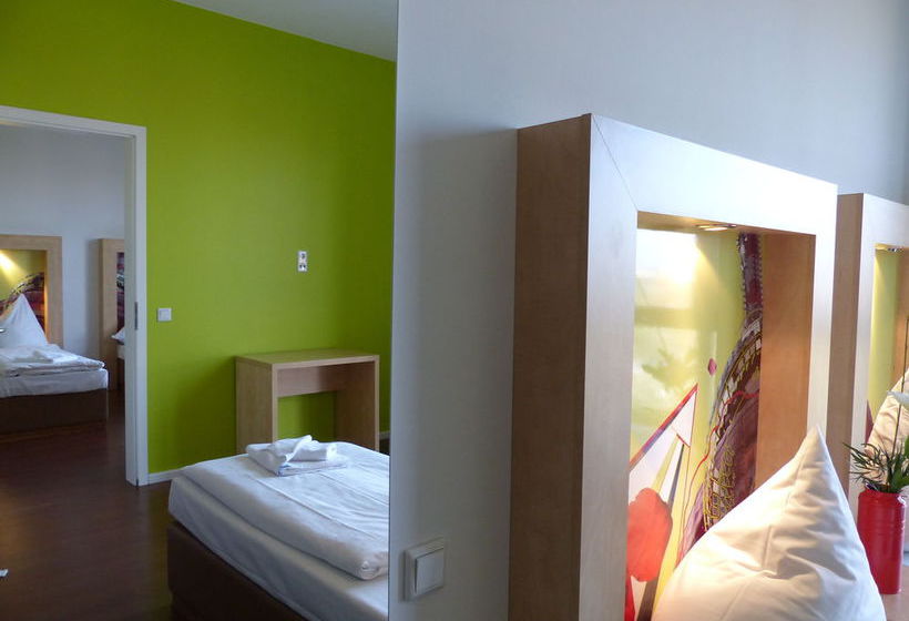 H+ Hotel HVD 4Youth Berlin Mauerpark 16