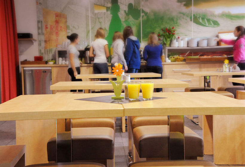 H+ Hotel HVD 4Youth Berlin Mauerpark 17