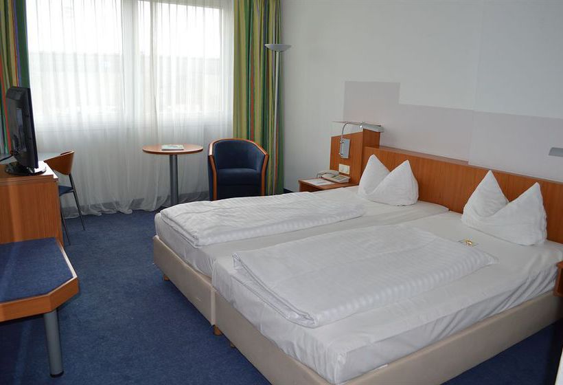 Hotel Ramada by Wyndham Hannover 12