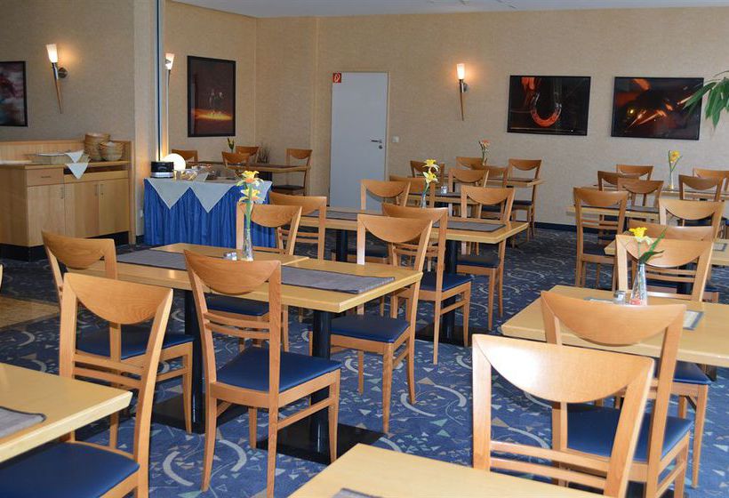 Hotel Ramada by Wyndham Hannover 9