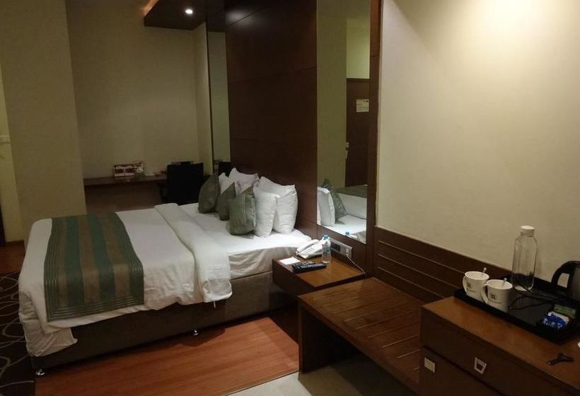 Hotel Minerva Grand 11