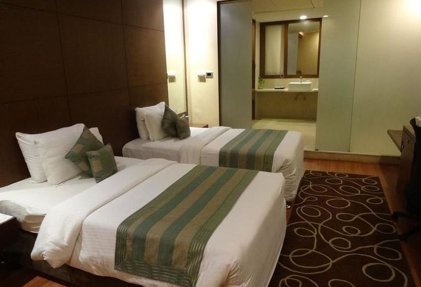 Hotel Minerva Grand 13