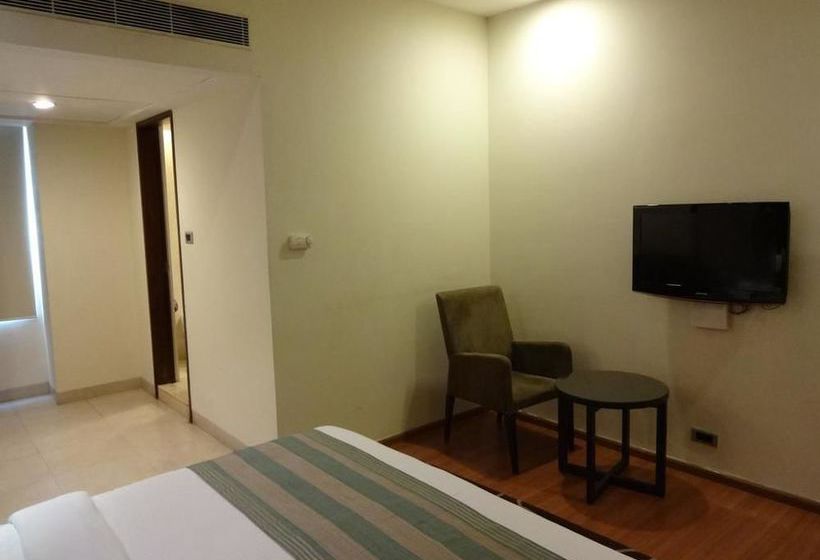 Hotel Minerva Grand 17