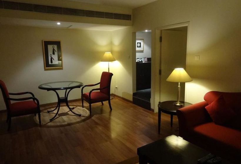 Hotel Minerva Grand 3