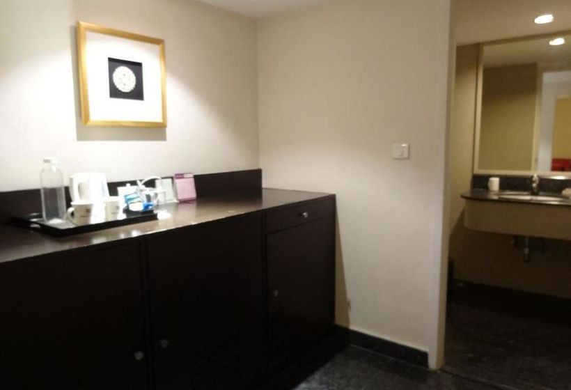 Hotel Minerva Grand 4