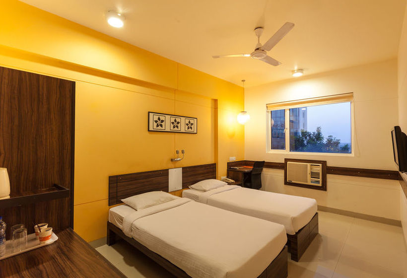 Hotel Ginger Surat 14