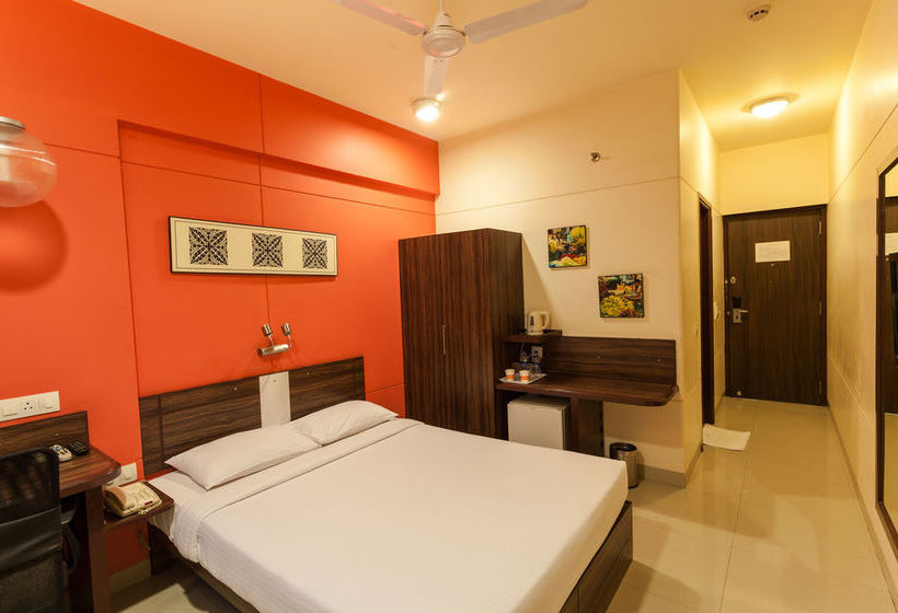 Hotel Ginger Surat 15