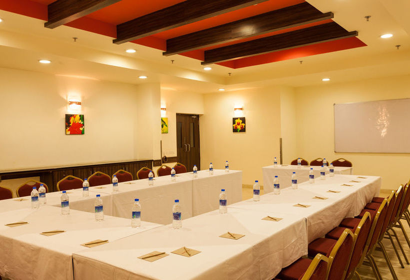 Hotel Ginger Surat 6