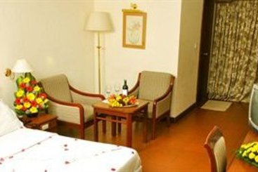 Hotel Issacs Residency 12