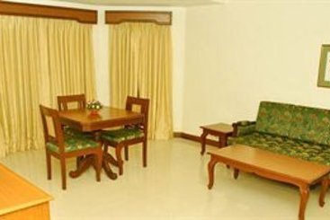 Hotel Issacs Residency 13