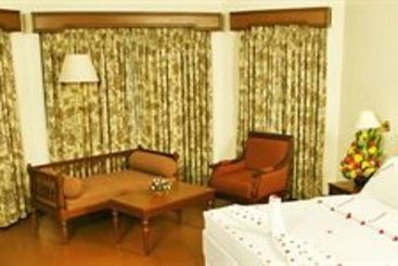 Hotel Issacs Residency 14