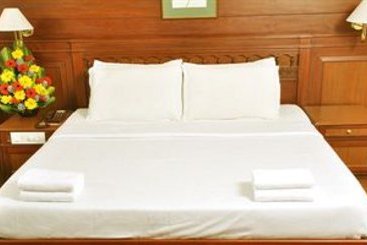 Hotel Issacs Residency 18