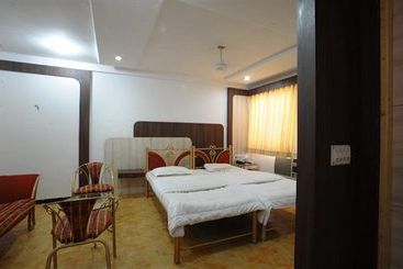 Hotel Jal Sagar 14