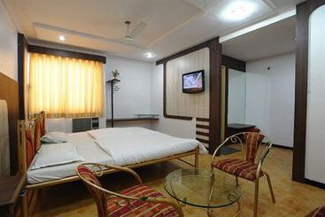 Hotel Jal Sagar 15