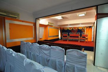 Hotel Jal Sagar 2