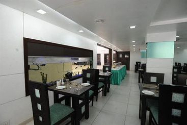 Hotel Jal Sagar 20