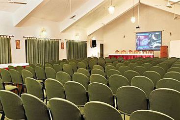 Hotel Mountain Club Munnar 16