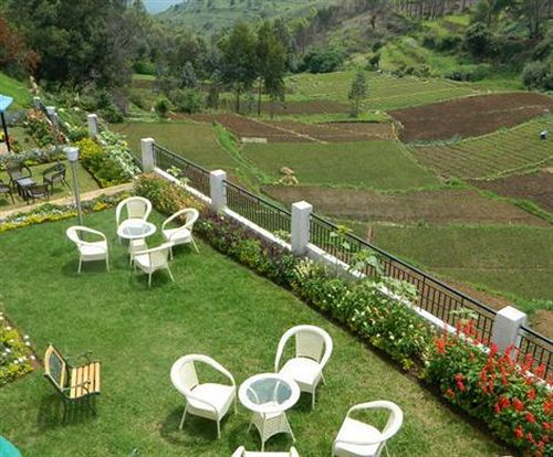 Hotel Mount N Mist 7