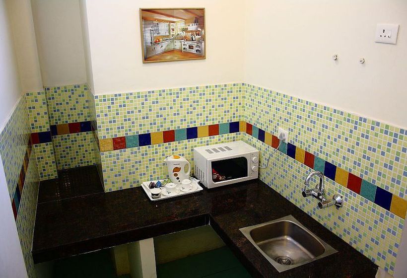 Hotel Kasauli Woods 8