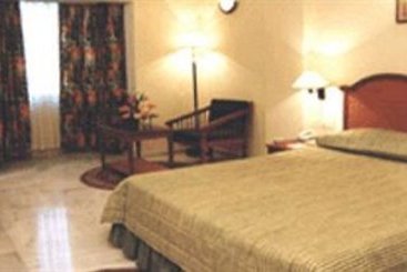 Hotel The Royale Midtown 2