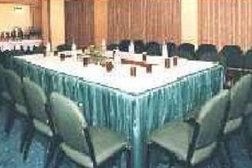 Hotel The Royale Midtown 4