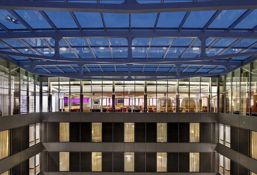 Hotel Hilton Frankfurt Airport 14