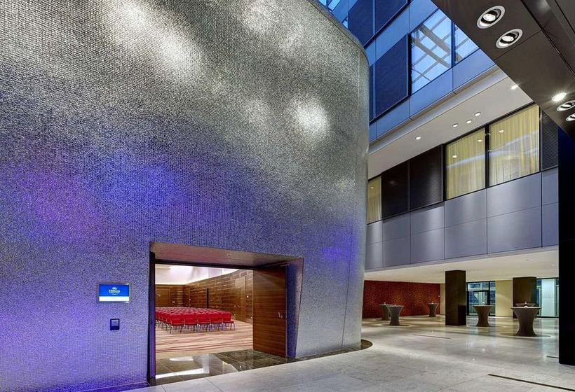 Hotel Hilton Frankfurt Airport 8