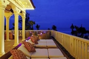 Hotel Centara Grand Beach Resort Phuket 1