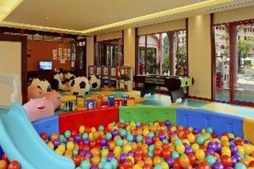 Hotel Centara Grand Beach Resort Phuket 14