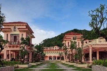 Hotel Centara Grand Beach Resort Phuket 16