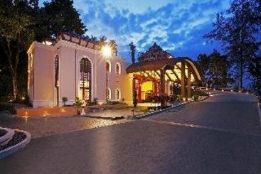 Hotel Centara Grand Beach Resort Phuket 2