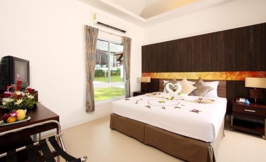 Al's Laemson Resort 19