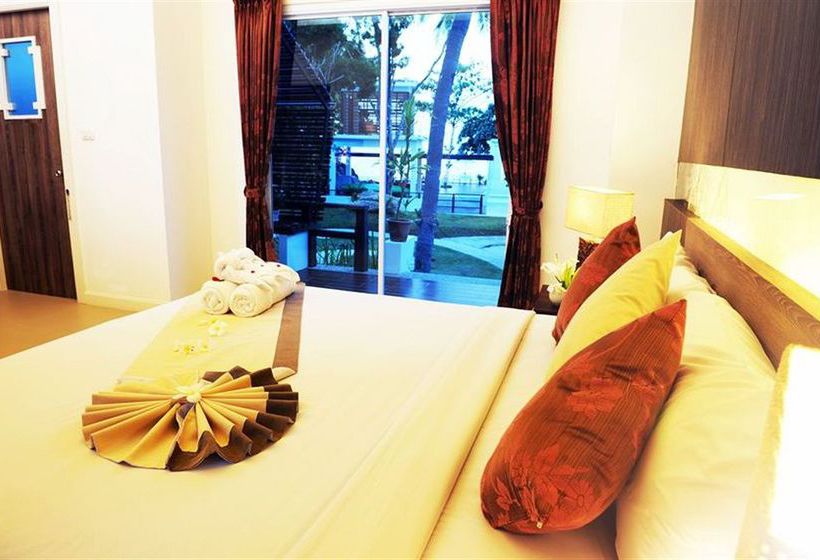 Al's Laemson Resort 4