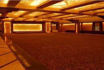 Centre Point Hotel 1