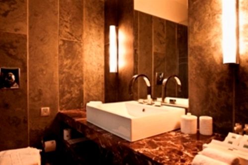 Hotel The Park On Vembanad Lake 14