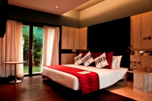 Hotel The Park On Vembanad Lake 16