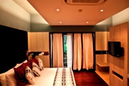 Hotel The Park On Vembanad Lake 18