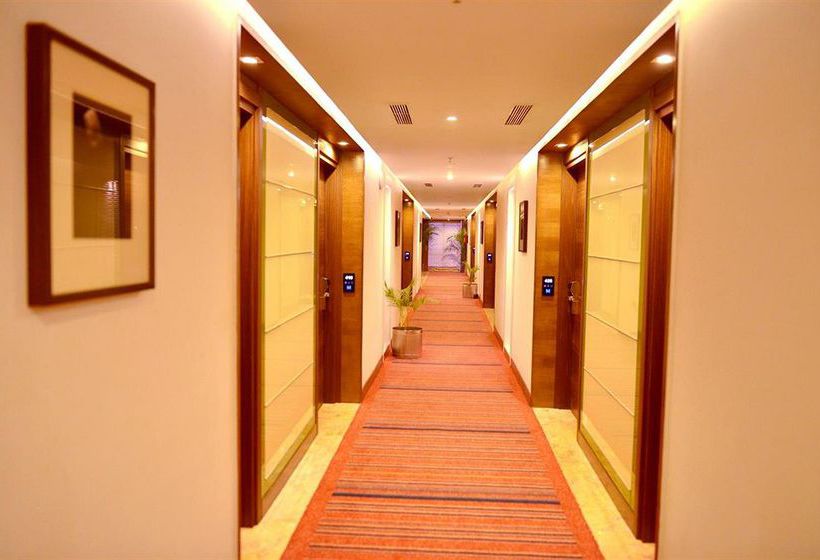 Hotel Golden Tulip Lucknow 19