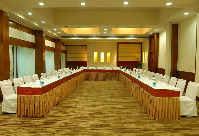 Hotel Golden Tulip Lucknow 2