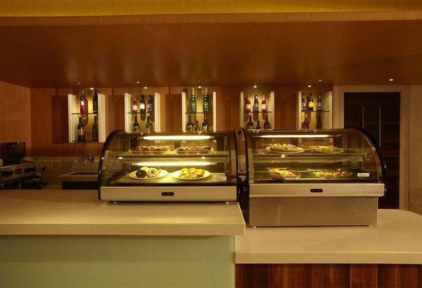 Hotel Bawa Continental 12