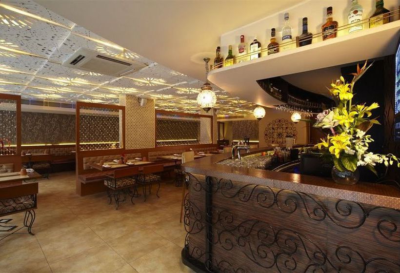 Hotel Bawa Continental 4