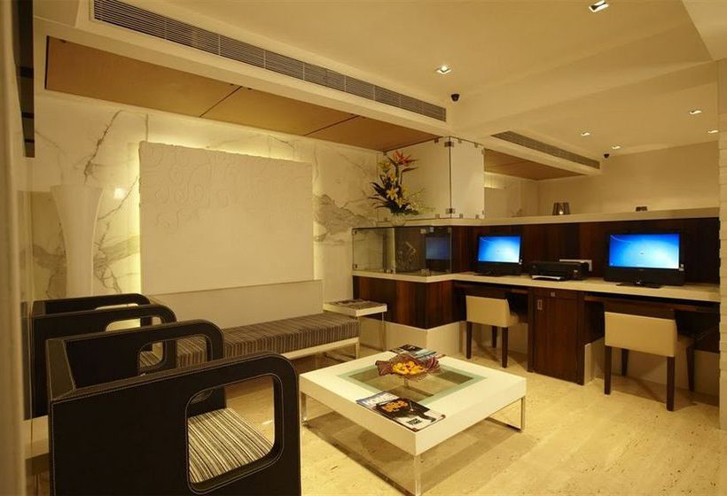 Hotel Bawa Continental 5