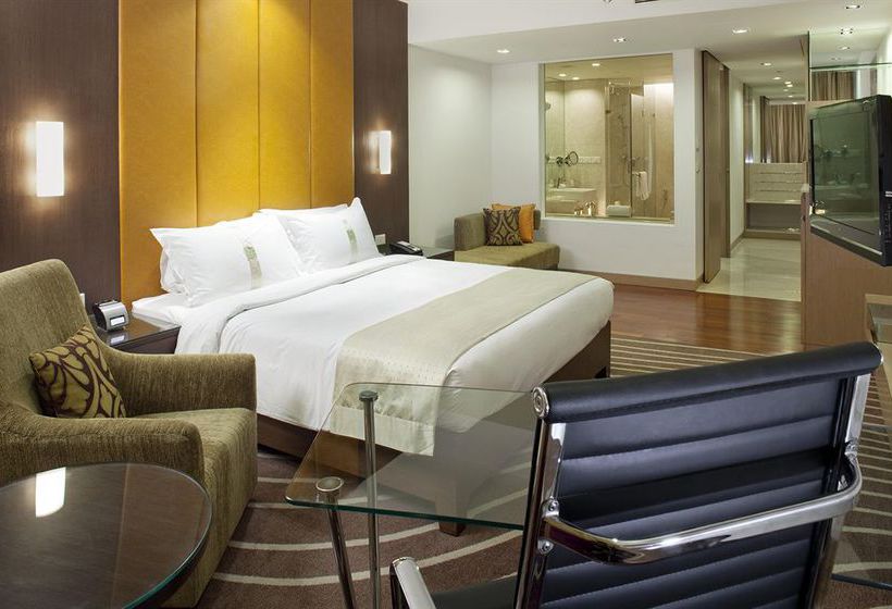 Hotel Holiday Inn Mumbai International Airport 11