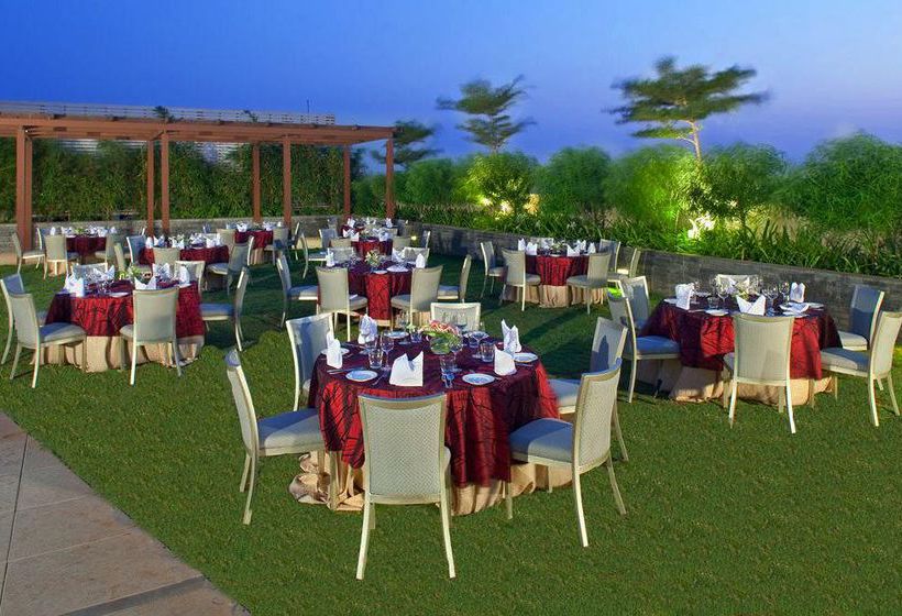 Hotel Holiday Inn Mumbai International Airport 3