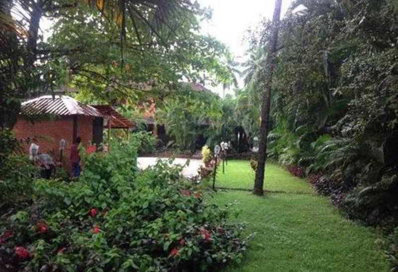 Hotel Seabreeze Resort 1