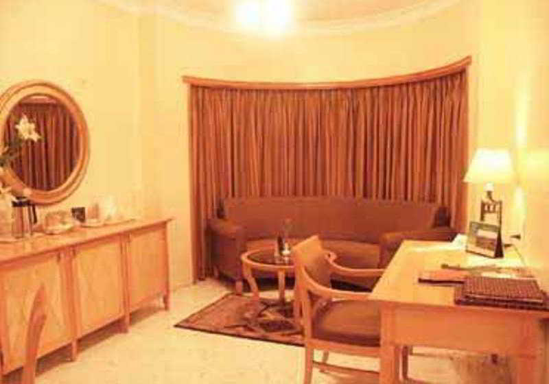 Hotel The Oakwood 15