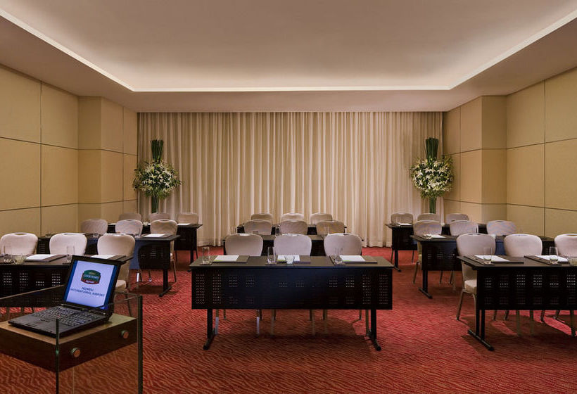 Hotel Courtyard Mumbai International Airport 17