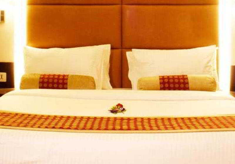 Hotel Yogi Midtown 4