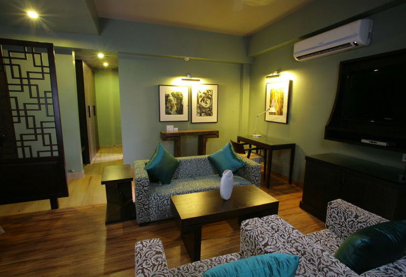 Hotel Justa The Residence 7