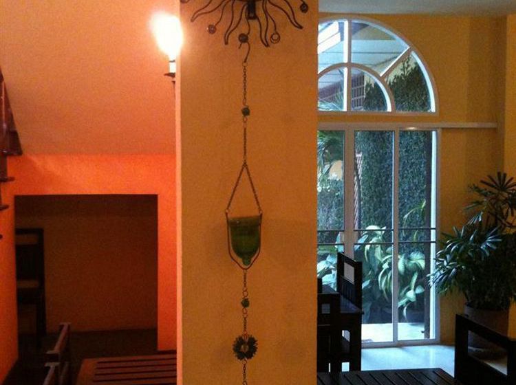 Hotel Baanrajdamnern Hua Hin 10